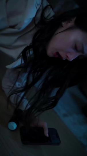 Yang Bersembunyi dalam Sunyi Episode 8