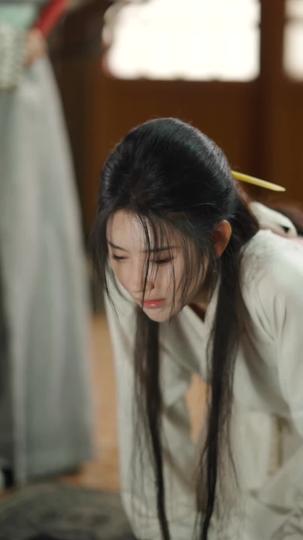촛불 아래 붉은 꽃 제8회