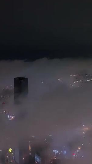 حارس البوابة الغامض 1مجموعة
