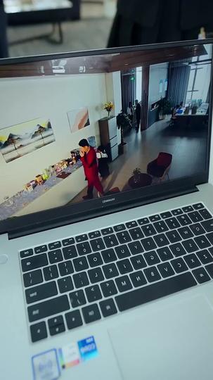 M. Lefèvre, la nouvelle stagiaire semble être votre femme Épisode11