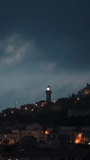 L'Alpha Stérile et Sa Luna Enceinte Épisode2