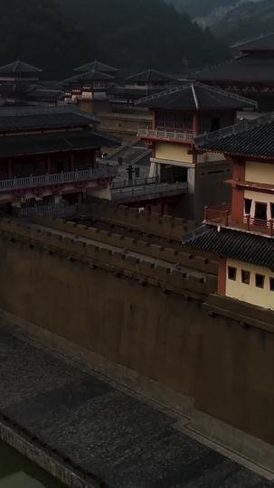 回到古代当太子 第1集