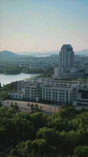 The Counterfeit Crown: Secrets of the Heiress Episode 2