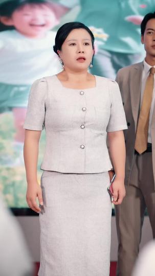 离婚后独美，夫人她飒爆全场 第10集