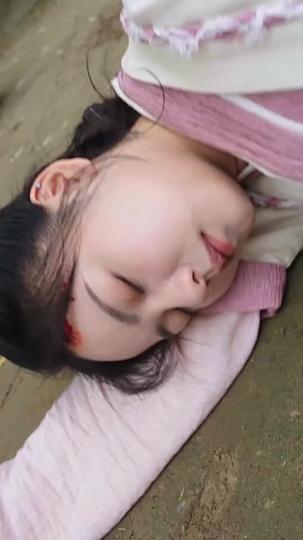 소설 속에 들어가 자신을 구한다 제1회