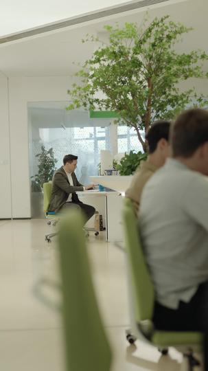 Divorce to Frontline: A Woman Reborn Episode 8