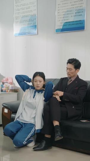 Bayangan di Balik Kaya Episode 3