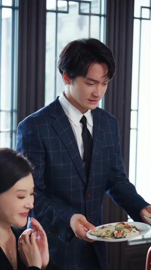 Light in the Pieces of Me Episode 9