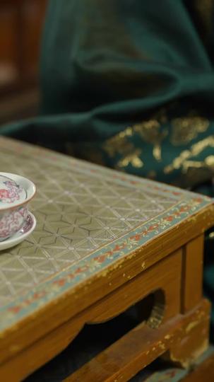 مكياج على ضوء الشموع 5مجموعة