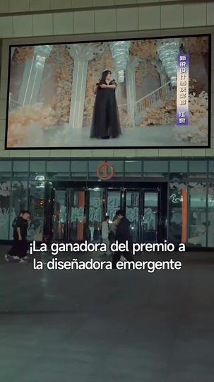 Renacer en los 80: De Esposa Gorda a Reina del Éxito Episodio 1