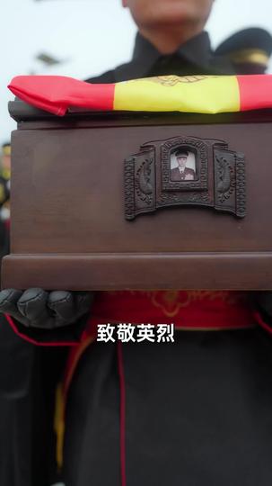 永不褪色的拥抱 第1集