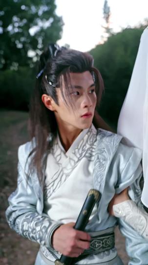 我逼系统换男主 第2集