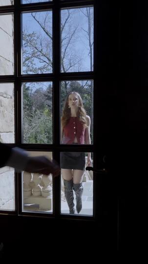 Escape to Italy with My Undercover Lover Episode 8