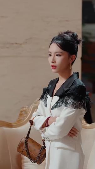  Crowned in Revenge: Her Life Reclaimed Episode 4
