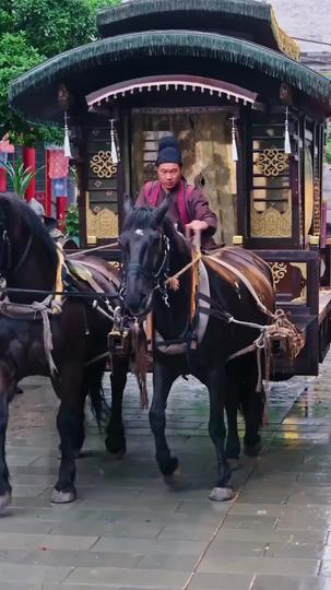 Perjalanan Dia Menuju Puncak Episode 8