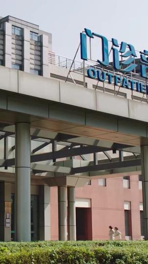 Renacida por Amor: Conquistando al Tío de Mi Exmarido Episodio 2