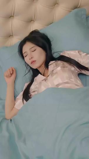 互換身體後，首富老公每天替我受虐 第2集