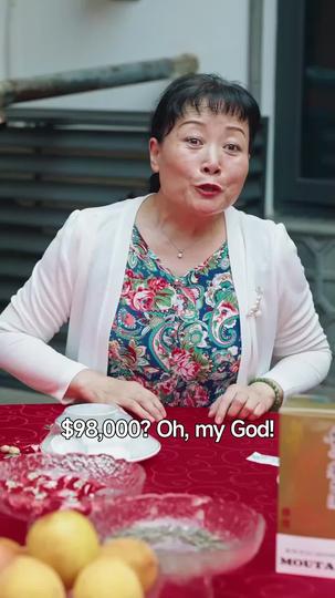 Crowned in Love: The Mother of Three Big Shots Episode 8